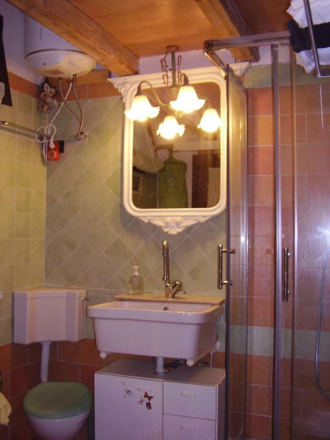 Abruzzocasacampagna Collecorvino - Monolocale Con Mini-Cucina, Giardino E Parcheggio Villa Bagian luar foto