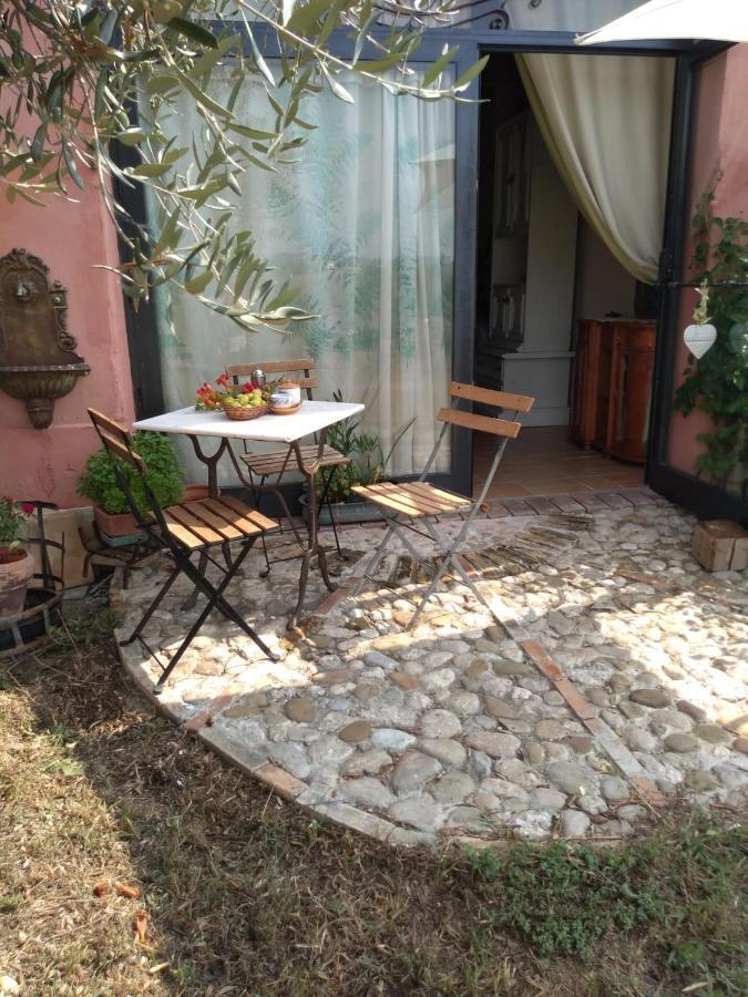 Abruzzocasacampagna Collecorvino - Monolocale Con Mini-Cucina, Giardino E Parcheggio Villa Bagian luar foto