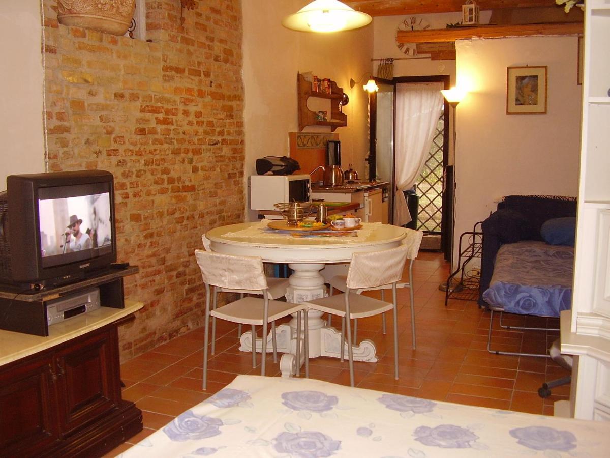 Abruzzocasacampagna Collecorvino - Monolocale Con Mini-Cucina, Giardino E Parcheggio Villa Bagian luar foto